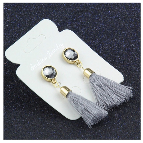 Jewelry - Gifted